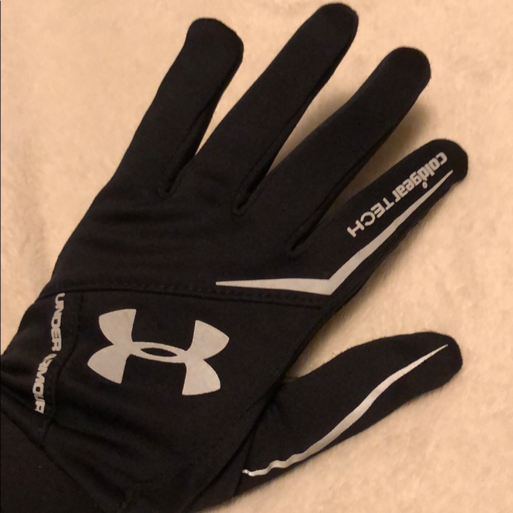 Under Armour tech cold gear gloves